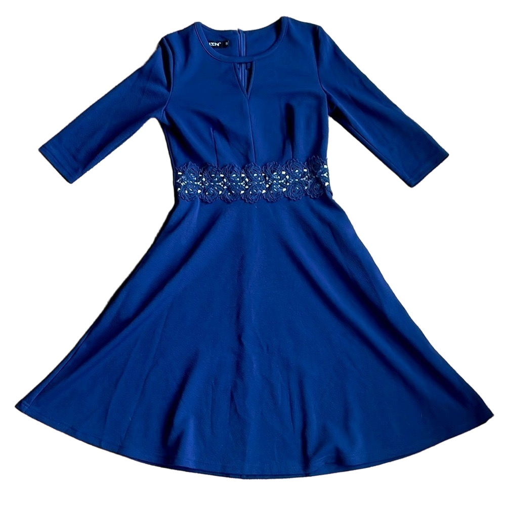 🇺🇸Owin Floral waist fit and flare 3-4 sleeve dress navy blue